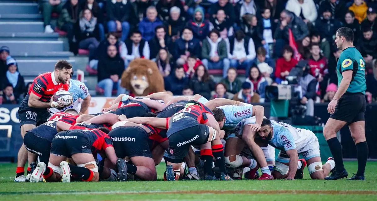 Rugby Le Lyon Lou Recrute Un Demi De M L E Du Stade Toulousain Pour