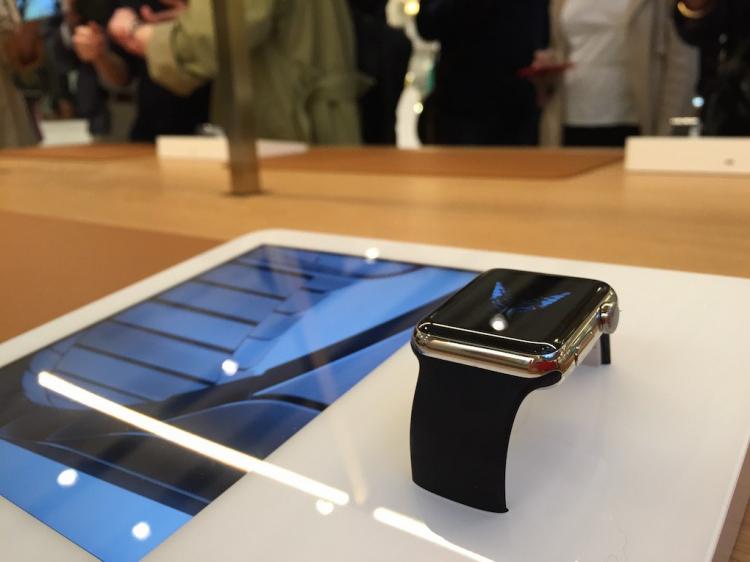  - Photos de l'Apple Watch Shop des Galeries Lafayette