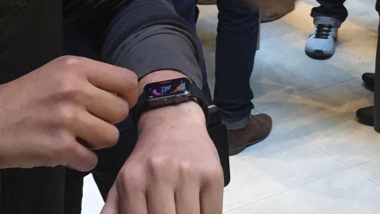  - Photos de l'Apple Watch Shop des Galeries Lafayette