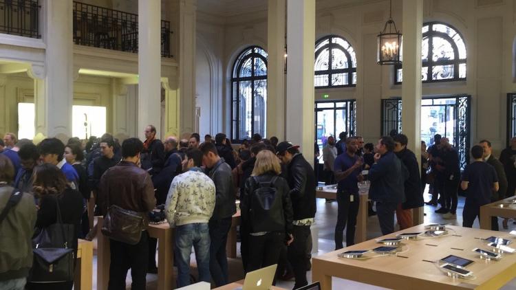  - Photos de l'Apple Watch Shop des Galeries Lafayette