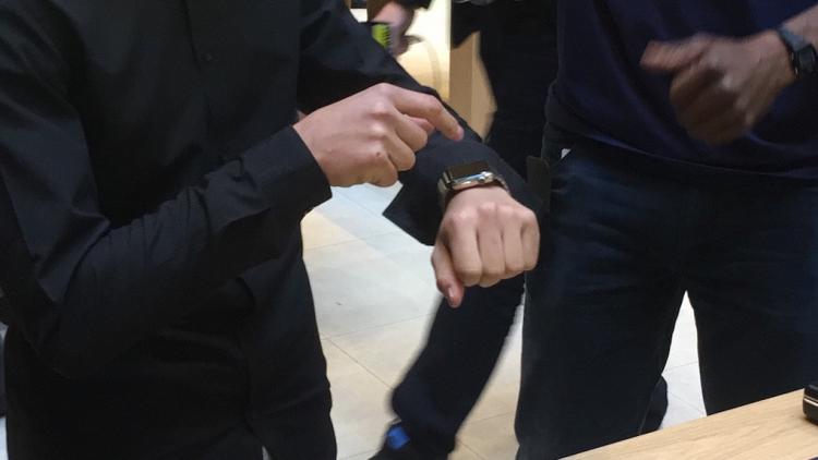  - Photos de l'Apple Watch Shop des Galeries Lafayette