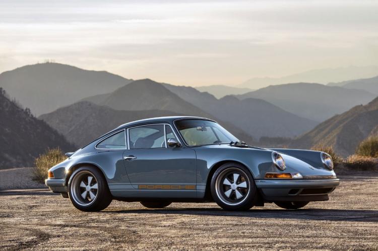  - Singer a restauré deux modèles de Porsche 911