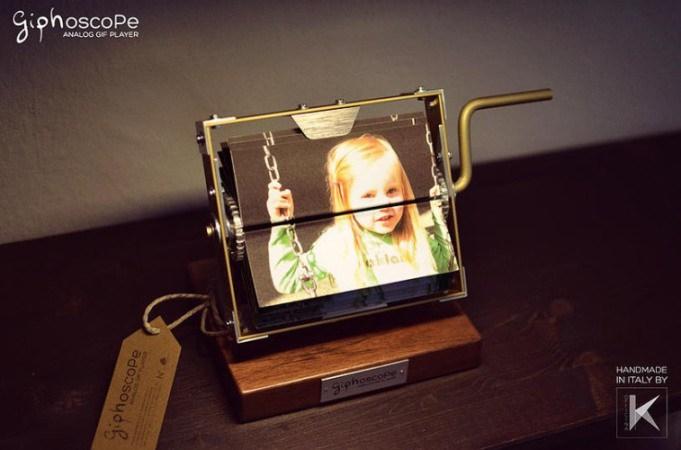  - Giphoscope : la machine à remonter le GIF