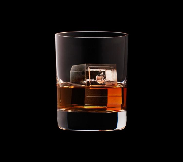  - DIAPO. Sculpture 3D : Suntory réinvente le "Whisky on the Rocks"