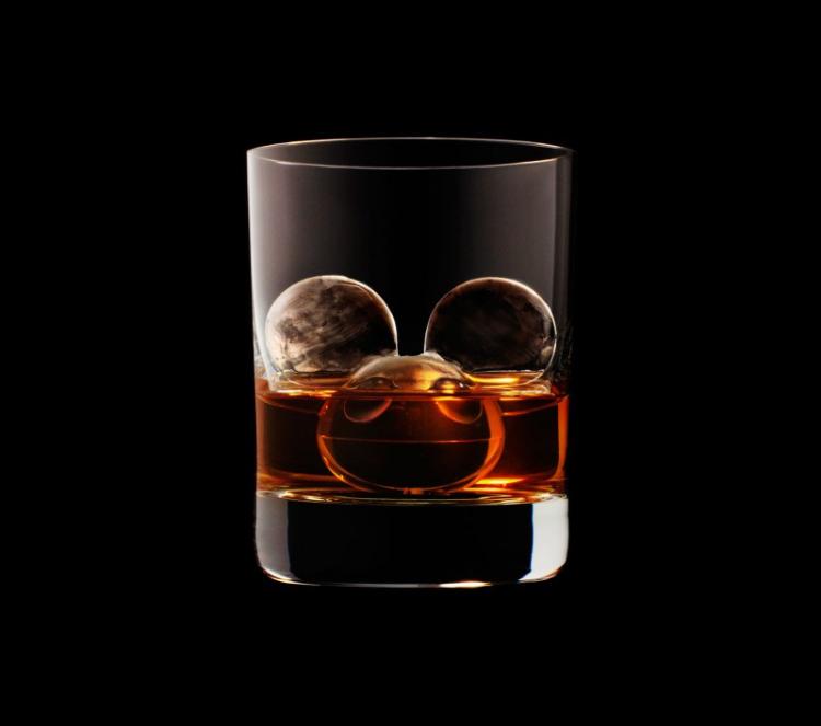  - DIAPO. Sculpture 3D : Suntory réinvente le "Whisky on the Rocks"