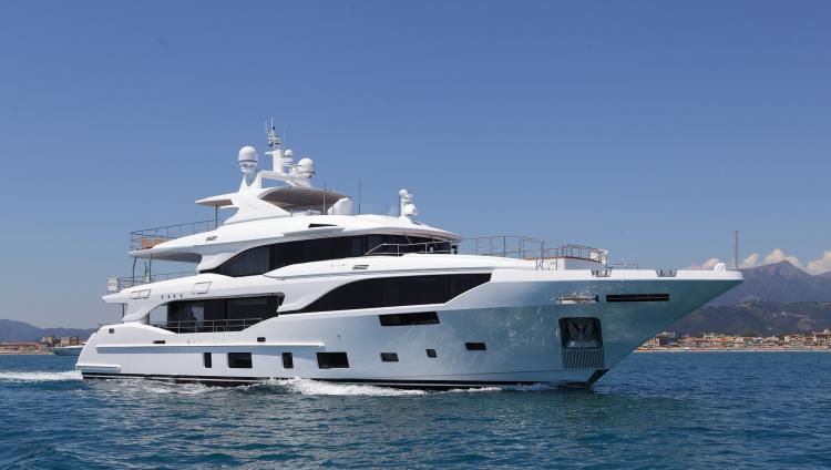  - MotorYachts