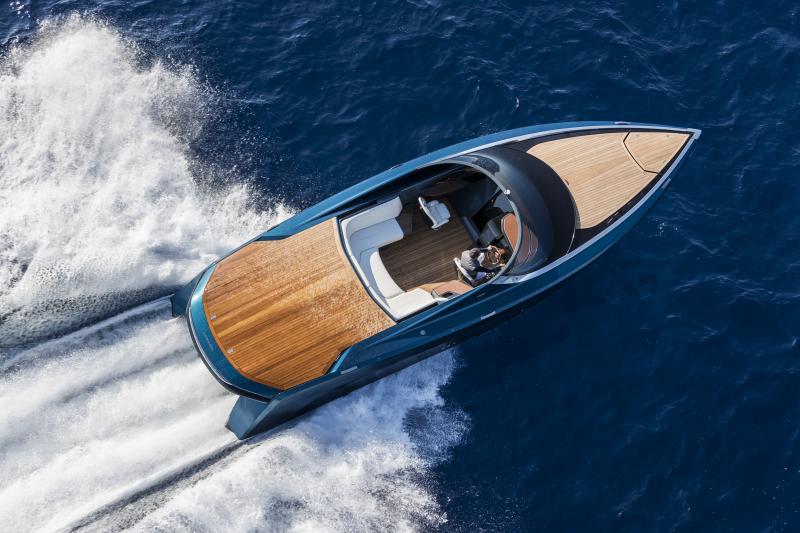  - Aston Martin AM37 : le yacht