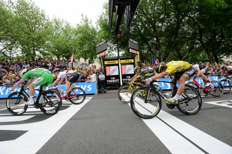  - Tissot, chronométreur officiel du Tour de France