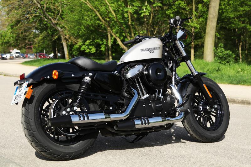  - Harley-Davidson XL1200X FORTY-EIGHT