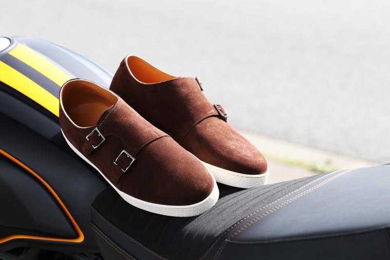  - Des sneakers hybrides signés John Lobb