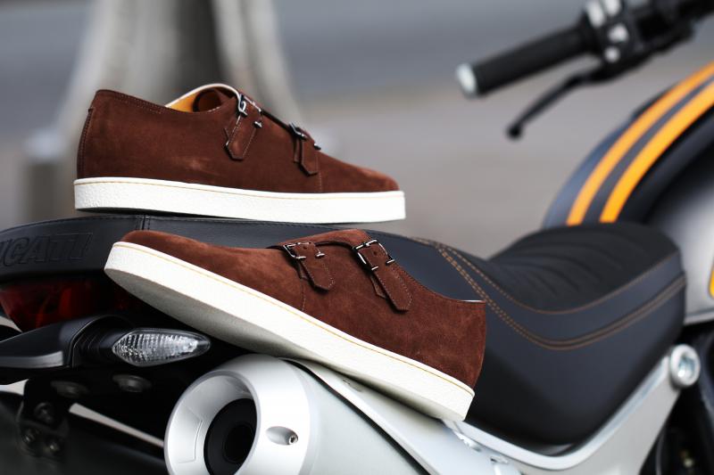  - Des sneakers hybrides signés John Lobb