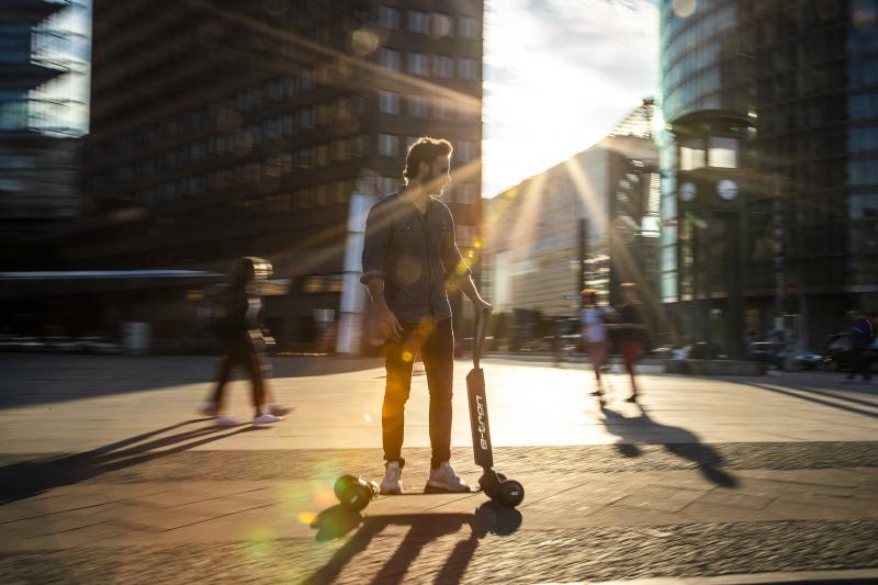  - L'Audi e-tron Scooter : les photos du scooter électrique