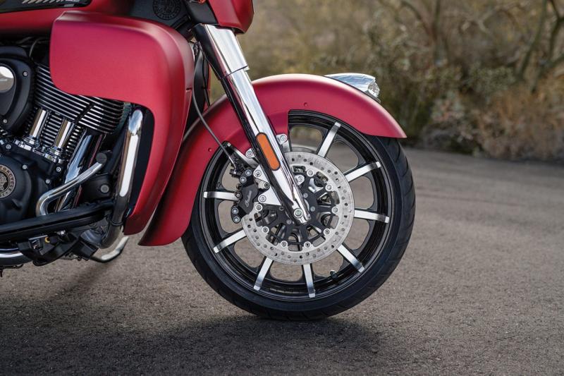  - Indian Motorcycle Roadmaster Dark Horse | Nouveau moteur et nouveau look