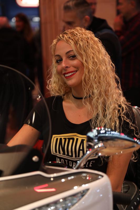  - EICMA 2019 | Les hôtesses 100% sexy du salon de la moto