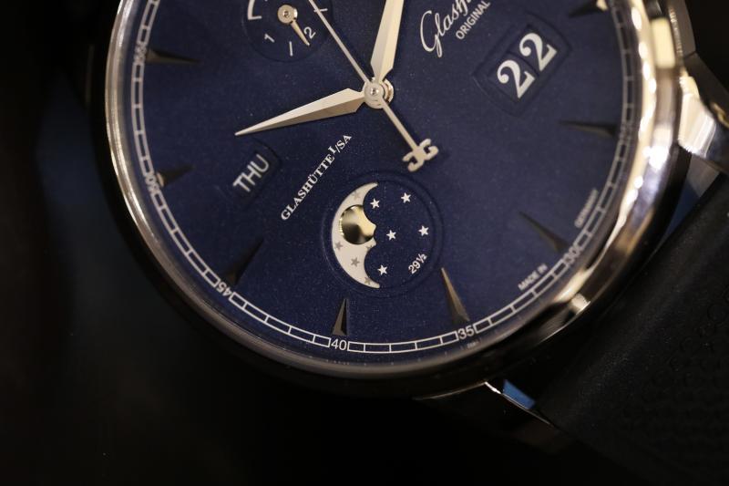  - #03 Glasshütte Senator Excellence Perpetual Calendar Édition limitée Bucherer Blue Editions