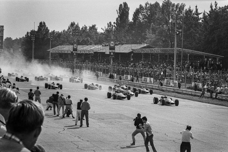  - Car Racing 1967, un livre à offrir