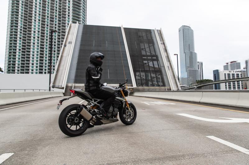  - Triumph Speed Triple 1200 RS 2021 | Photos officielles du roadster sportif