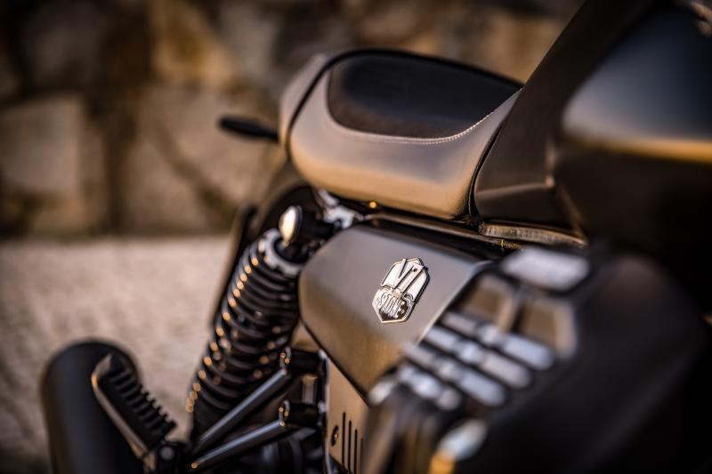  - Moto Guzzi V7 Special & Stone