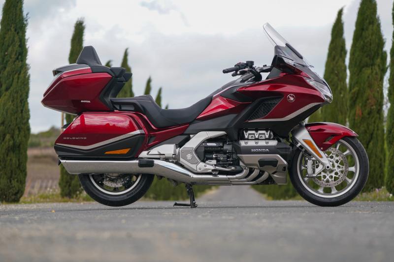  - Honda Goldwing GL 1800B & Touring