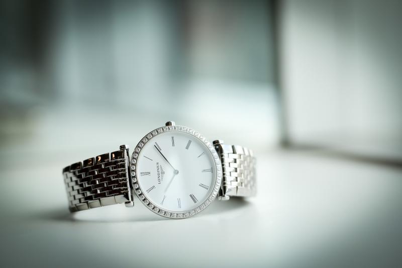  - La Grande Classique de Longines, l'élégance intemporelle au masculin comme au féminin.