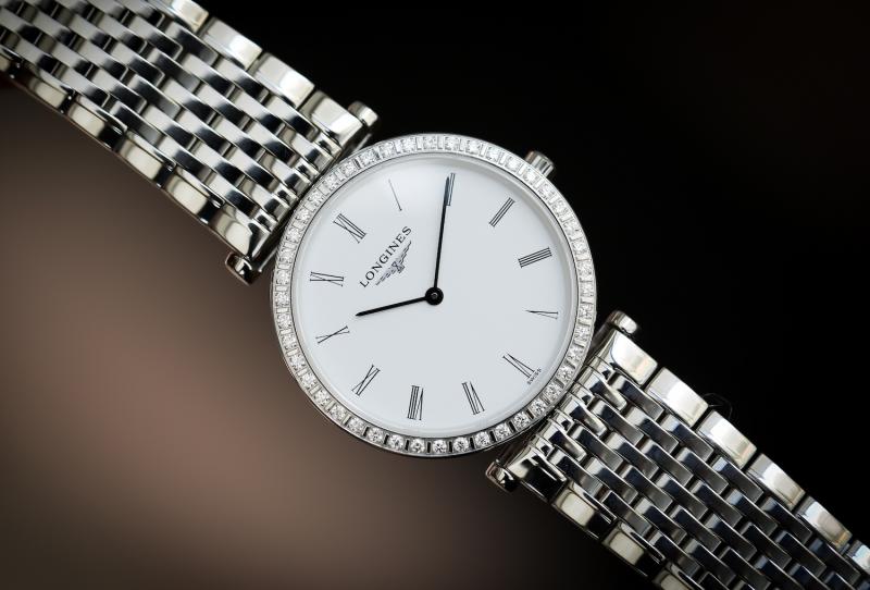  - La Grande Classique de Longines, l'élégance intemporelle au masculin comme au féminin.