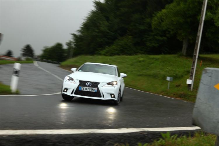  - Lexus IS300 F Sport