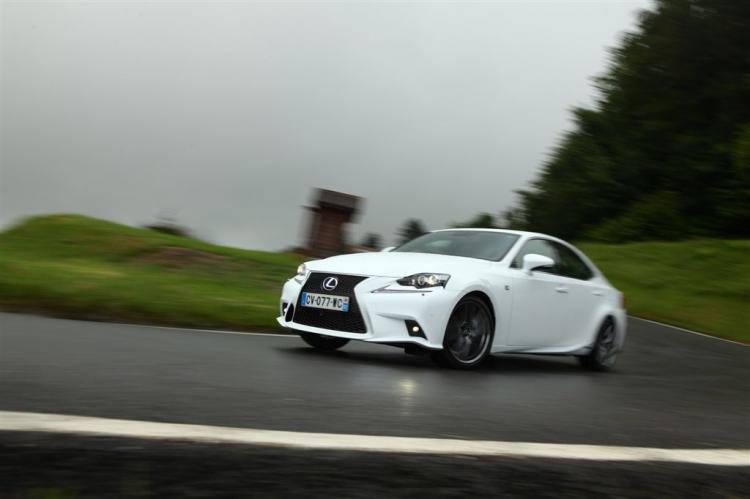  - Lexus IS300 F Sport