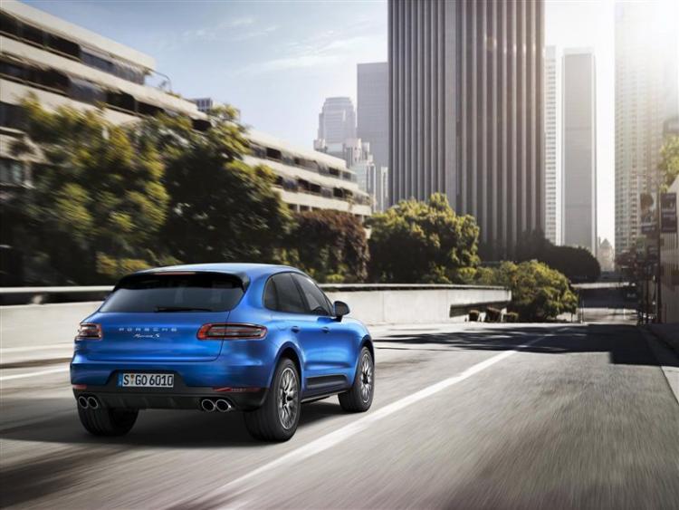  - Porsche Macan (Officiel - 2013)