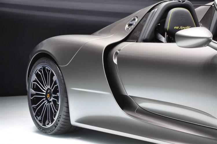  - Porsche 918 Sypder