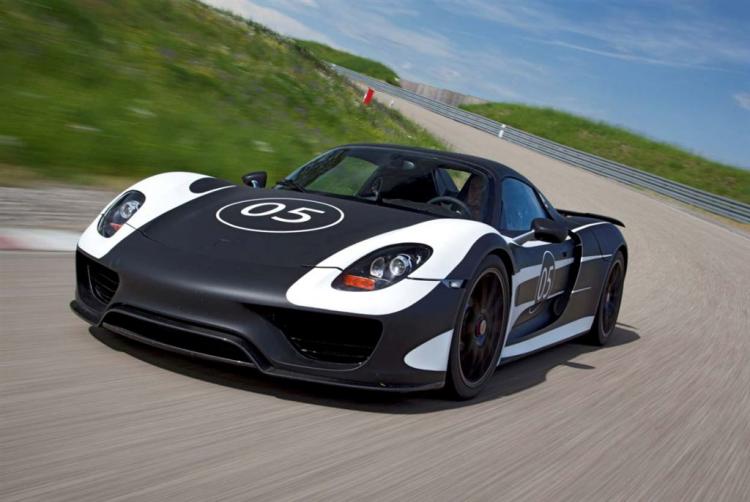  - Porsche 918 Spyder