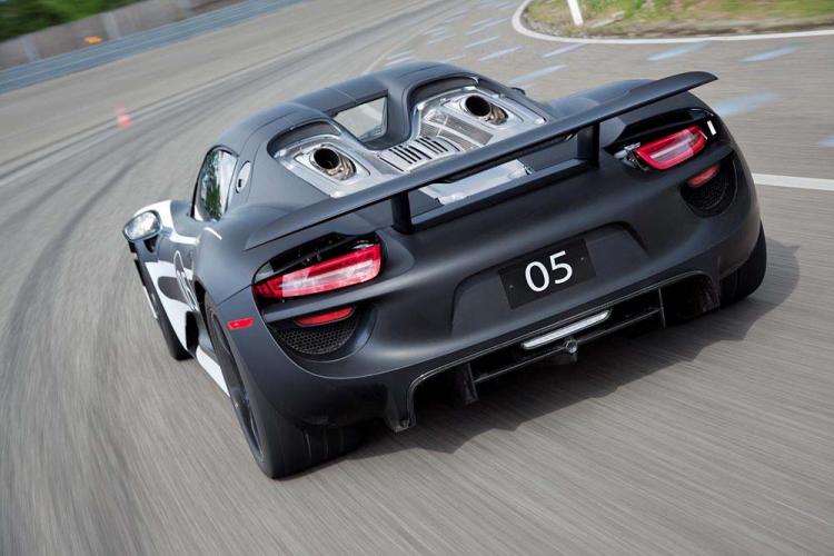  - Porsche 918 Spyder