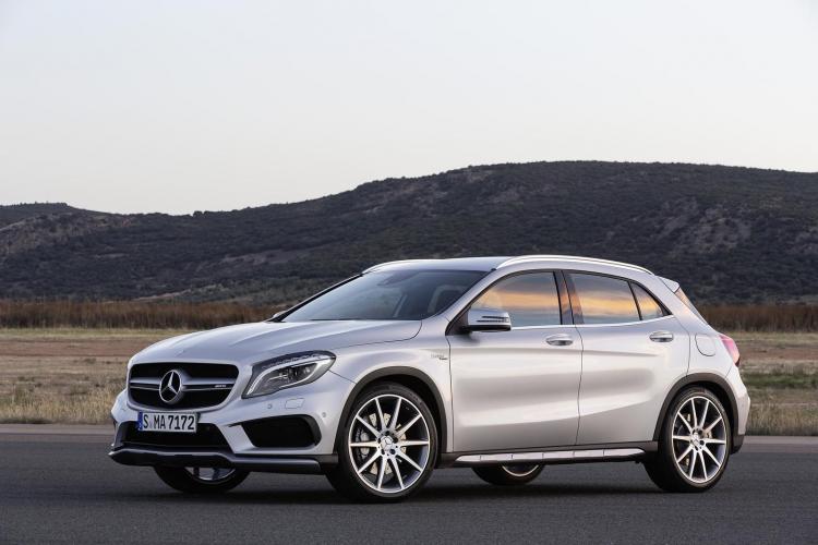  - Mercedes GLA 45 AMG