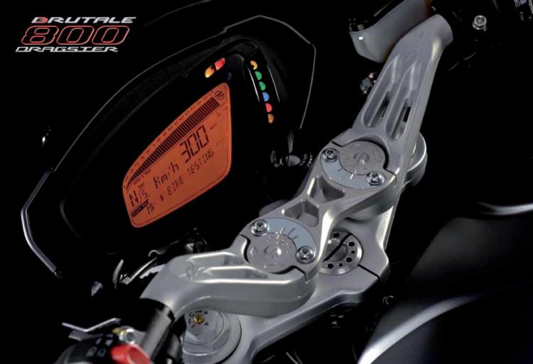  - MV Agusta Brutale 800 Dragster : des détails et le tarif !