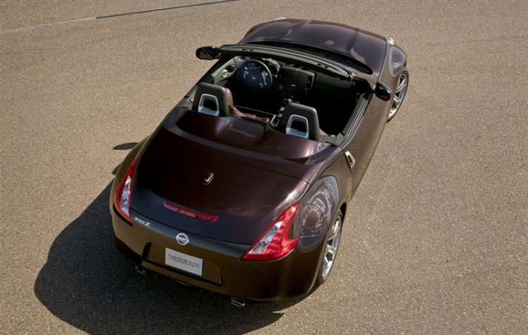  - Nissan 370Z roadster