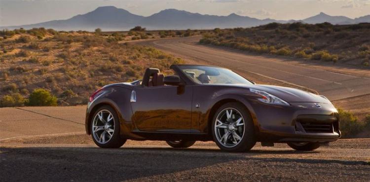  - Nissan 370Z roadster