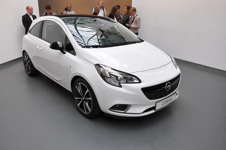  - Nouvelle Opel Corsa (2015)