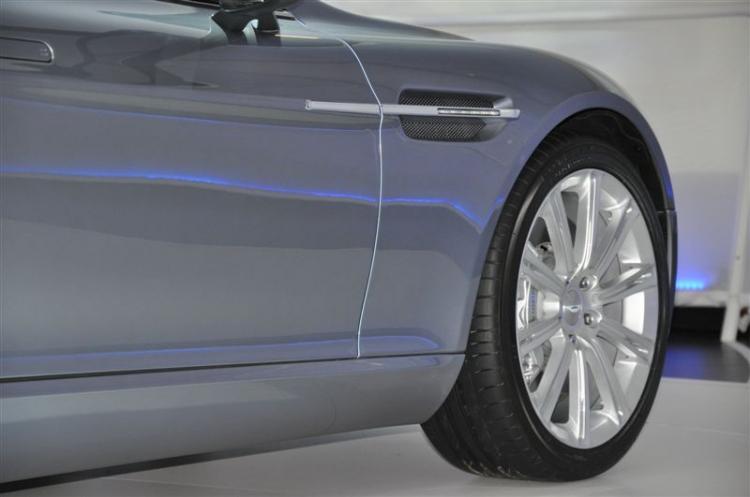  - Aston Martin Rapide