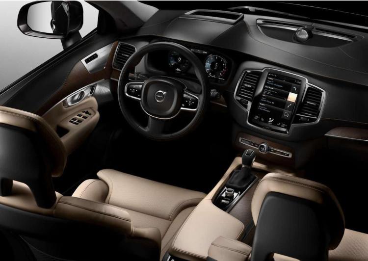  - Volvo XC90 2015