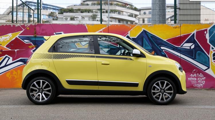  - Comparatif Peugeot 108 / Renault Twingo (2014)