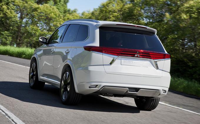  - Mitsubishi Outlander PHEV Concept-S 