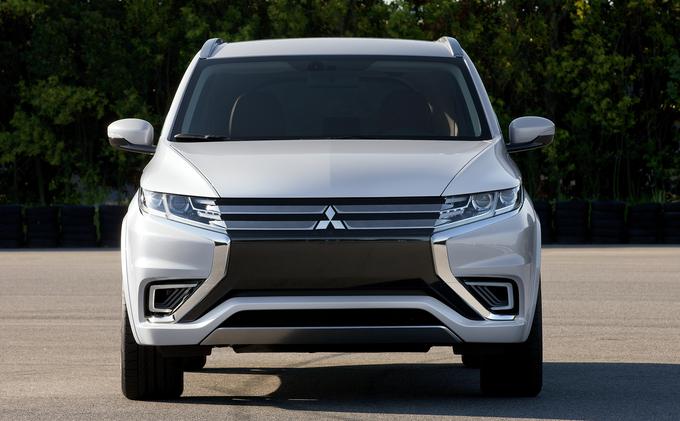  - Mitsubishi Outlander PHEV Concept-S 