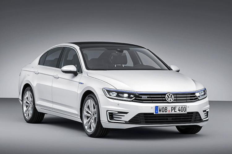  - Volkswagen Passat GTE 2015