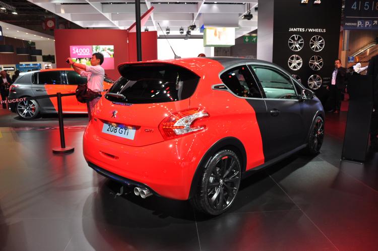  - Peugeot 208 GTi 30th