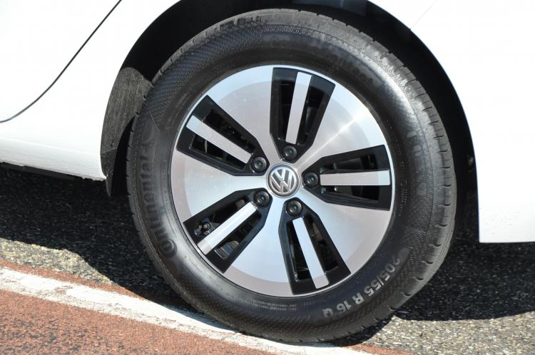  - Volkswagen e-Golf