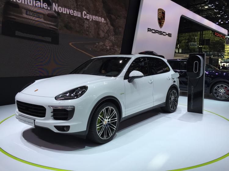  - Porsche Cayenne S E-Hybrid