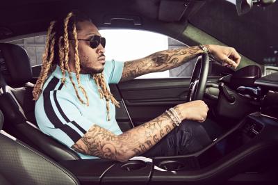 Future devient le nouveau visage de la collaboration Porsche x Boss