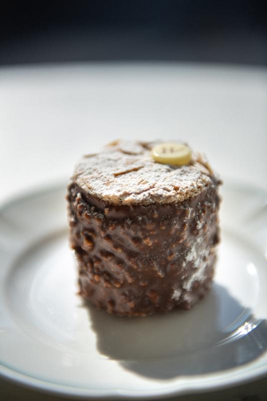  - Le Chef Hugues Pouget met sous cloche ses créations de Pâques au Café Kitsuné