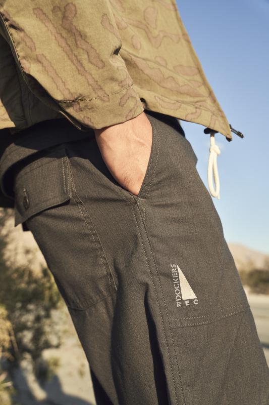  - Un pantalon printanier recyclé pour être en jambes avant l’été