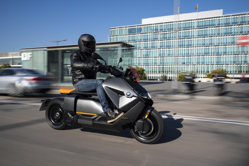  - Essai BMW CE 04 : objet roulant non identifié