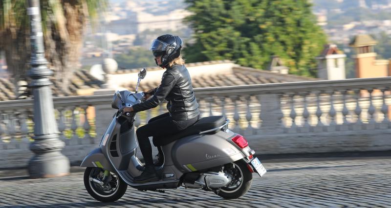 Essai de la nouvelle Vespa GTS 300 : en ville et au-delà - En ville